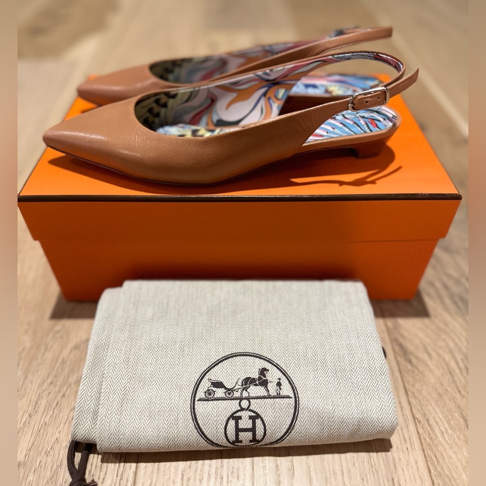 Hermes Slingbacks Low Heel in Gold (Nude Caramel)